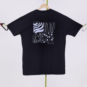 Camiseta Oversized ROCHAS – Preta (Estampa Branca)