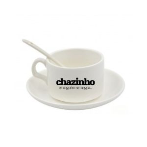 ESGOTADO TEMPORARIAMENTE – Conjunto Chá “chazinho e ninguém se magoa ” (chávena, prato e colher) – COLEÇÃO “CHAVENAS TERAPÊUTICAS”